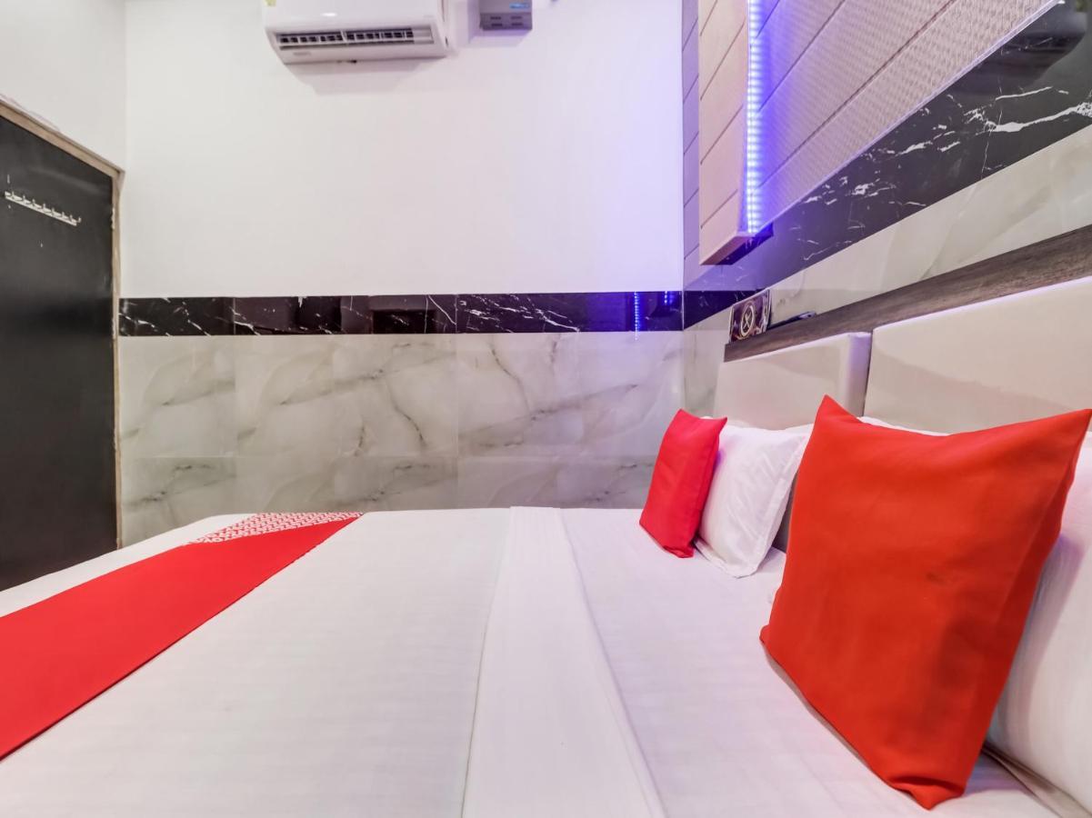 Oyo Flagship 83121 Hotel Rose Vip 萨哈兰普尔 外观 照片